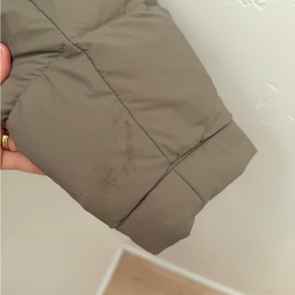 Aritzia Super Puff Short Puffer Jacket — Taupe Gray - Picture 4 of 6